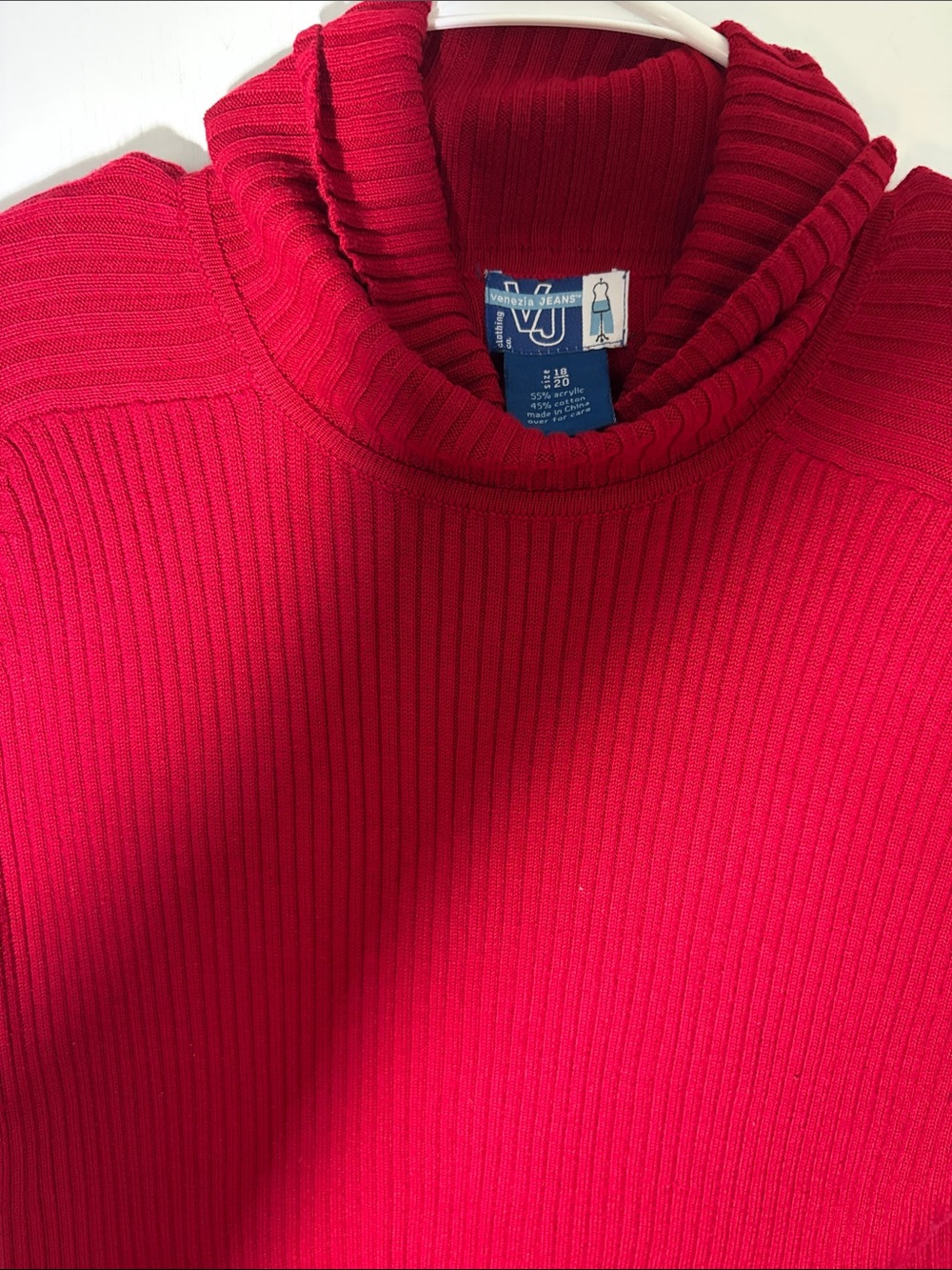 Venezia Jeans Ribbed Turtleneck Sweater - Bright Red